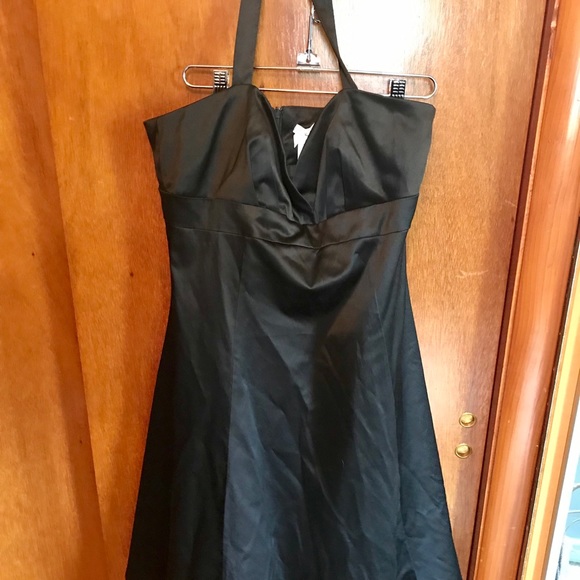 Black forever 21 halter top dress - Picture 2 of 5